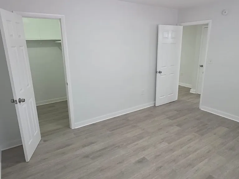 7624 Pembroke Rd #C — Photo 7