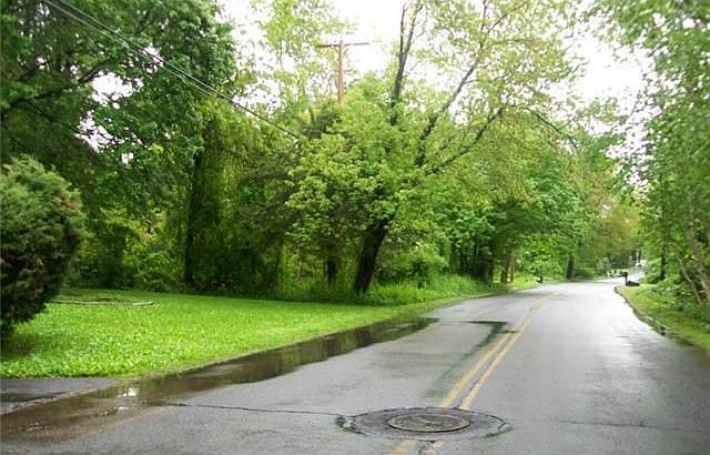 2nd image of 1410 Dunbar Hill Rd