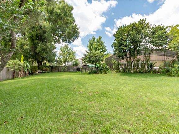 5th image of 12822 Forestedge Cir