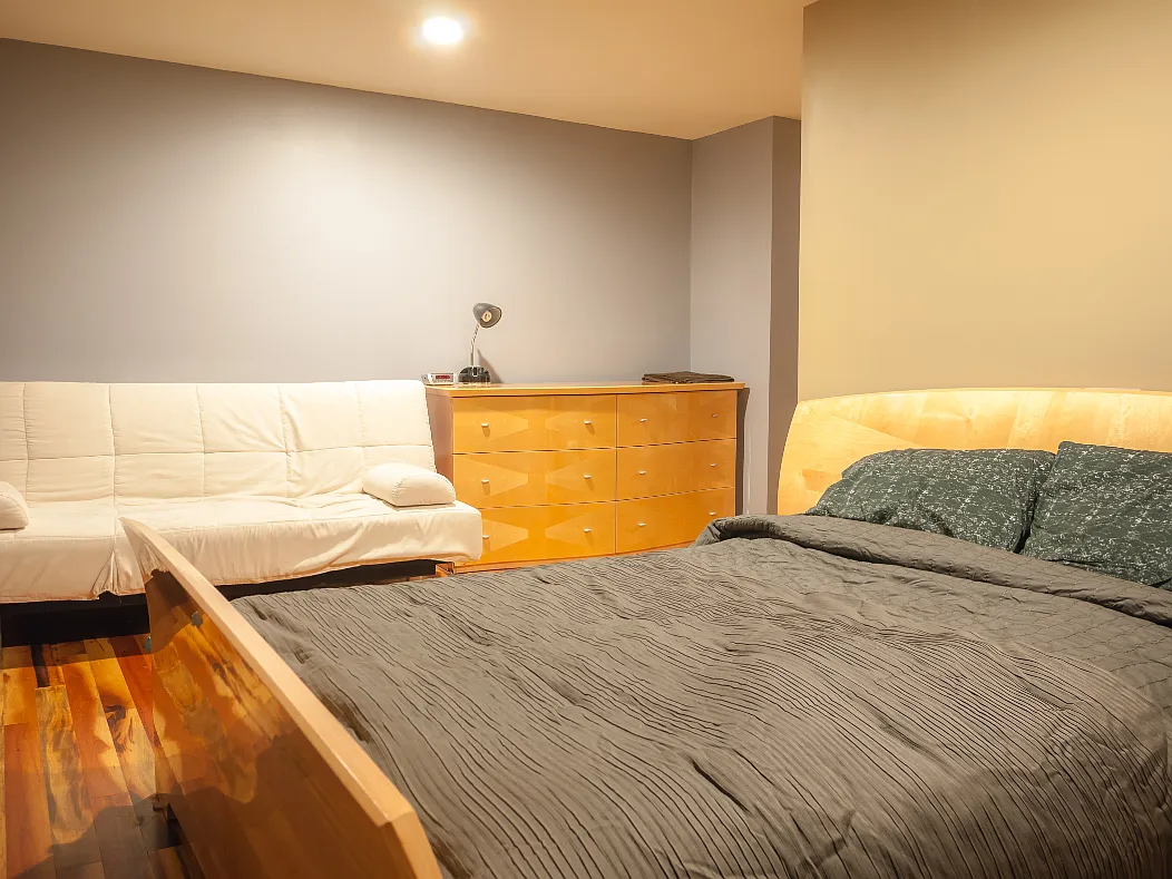 1 bed, 1.5 bath, 2400 sqft, $1,700 — Photo 4