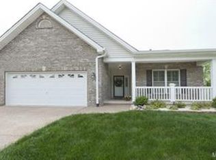 16 Ellington Oaks Court St, Peters, MO 63376