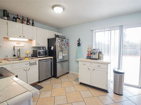 5th image of 232 Woodbridge Rd