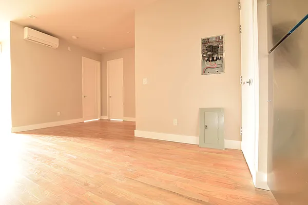 Rented by null | media 18