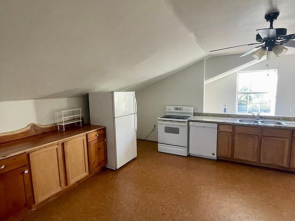 3rd image of 1830 Camino Alto