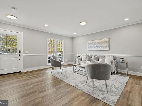 5th image of 14944 Ampstead Ct