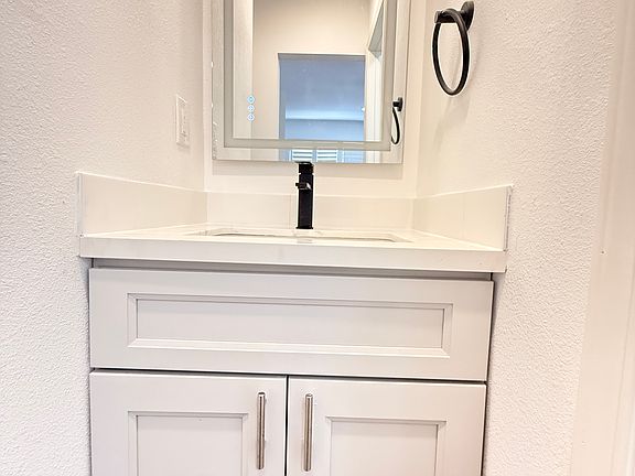 4th image of 2448 Tortosa Ave #1