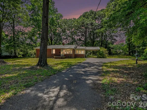 211 White St, Gastonia, NC 28052