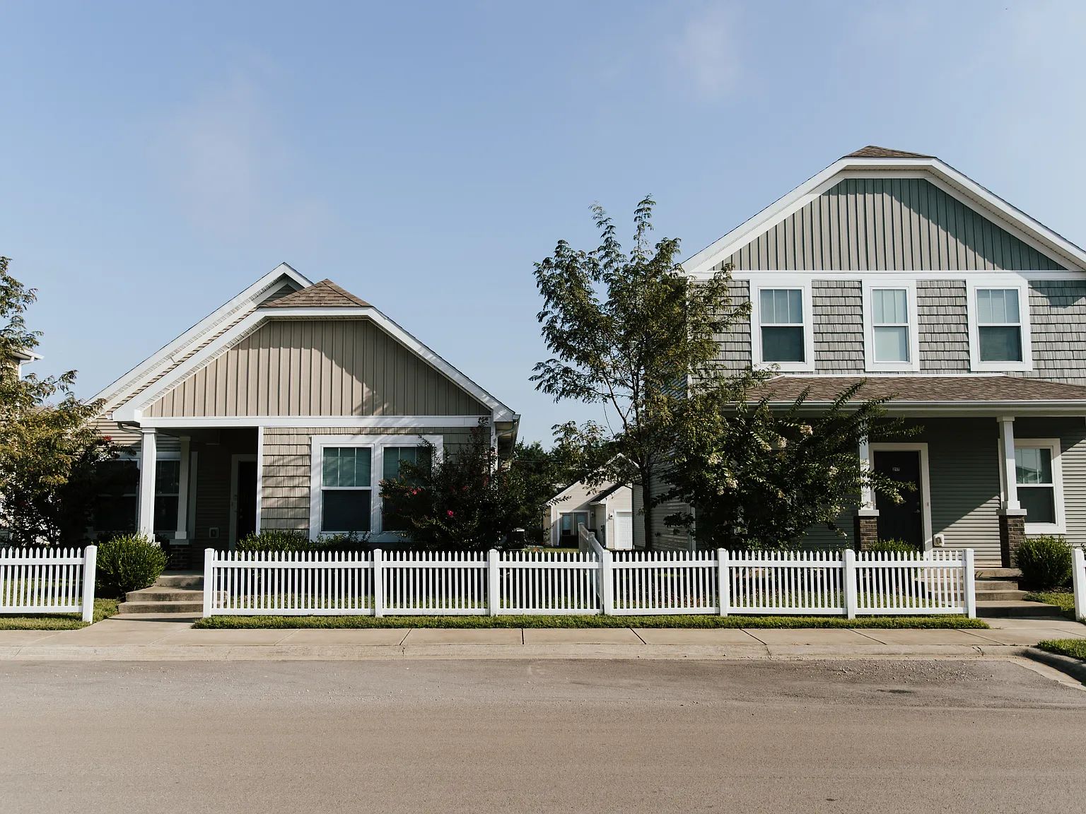 3 bed, 2.5 bath, $2,002 — Photo 2