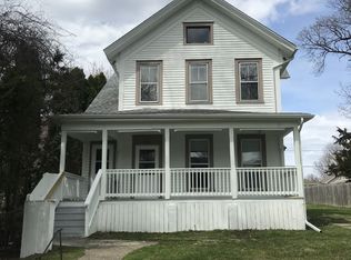 930 E 13th St, Davenport, IA