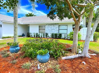454 Prairie Rose Ln, Boca Raton, FL 33487