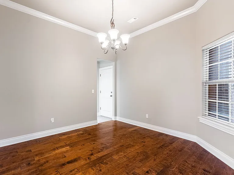 7587 Brooklyn Ave — Photo 5