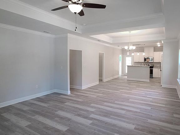3rd image of 15 Cochise St