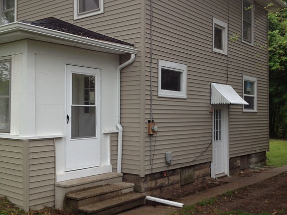 2nd image of 200 E Meadow Heights Ave