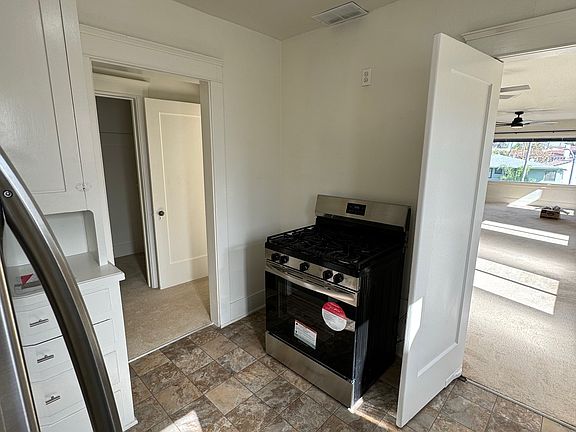 5th image of 127 Mira Mar Ave #4