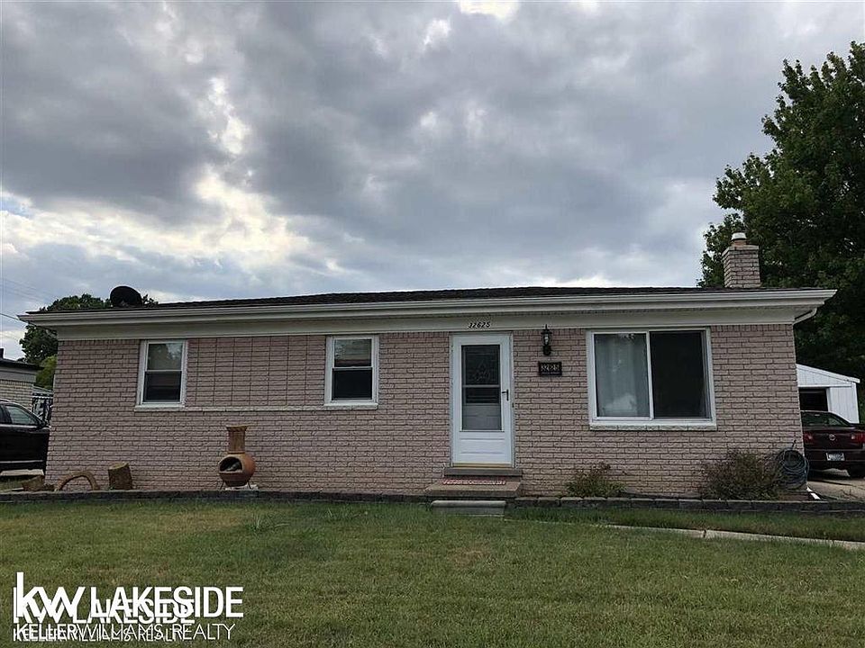 1st image of 32625 Beaconsfield St