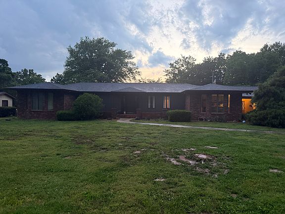 2nd image of 730 Springville Hill Rd