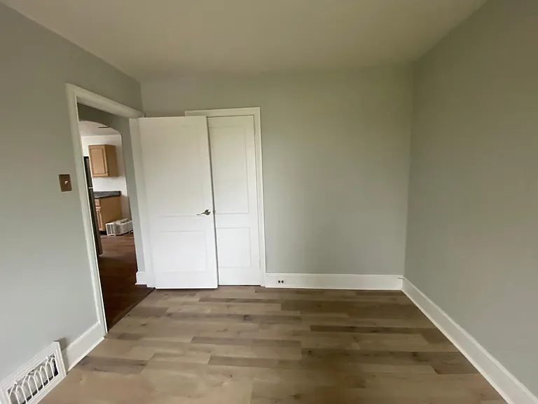 49 N York Rd #2 — Photo 19