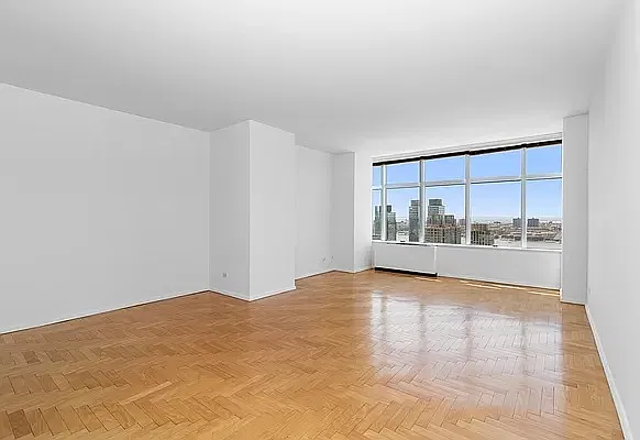 160 West 66th Street — Photo 4