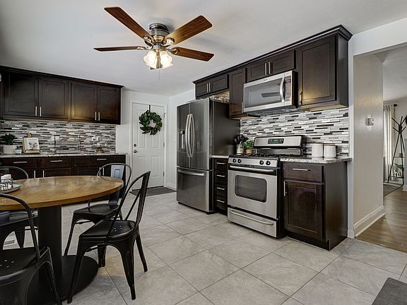 5th image of 621 Sienna Dr