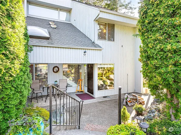 101 Shelter Bay Drive #R101, La Conner, WA 98257