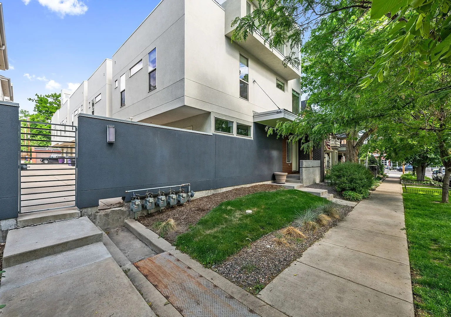3139 Vallejo St — Photo 2