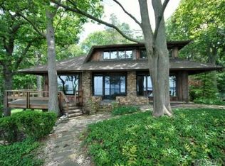 35 Beach Rd, Port Jefferson, NY 11777