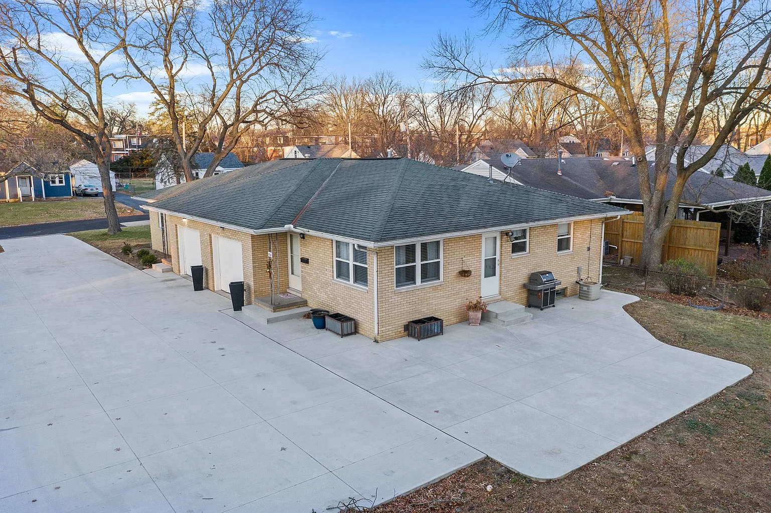 1510 W Marlene Ave photo 1