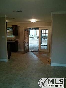 4th image of 1105 Curtis Dr