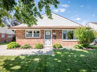 18530 Marsha St, Riverview, MI 48193