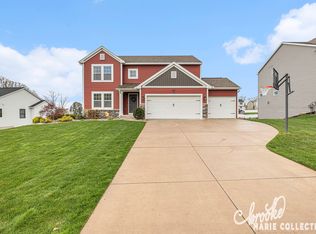 3246 Doral Dr, Hudsonville, MI 49426