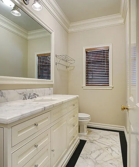 149 S Rodeo Dr — Photo 13