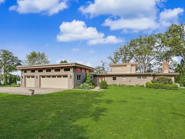 448 Wolfe Dr, Loda, IL 60948
