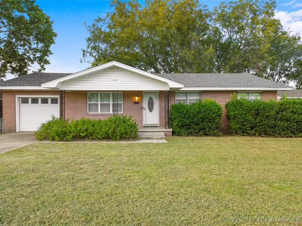 1504 E Beverly St, Ada, OK 74820