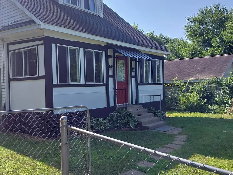 518 Leenhouts St — Photo 18