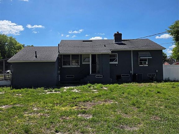 2nd image of 2306 Butler St