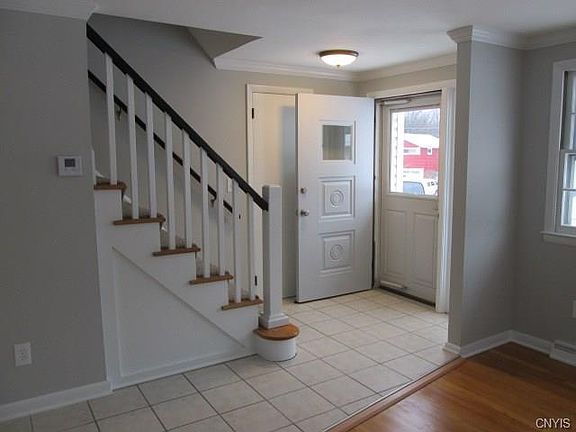 3rd image of 203 Slawson Dr