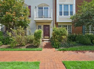 14 Walnut St, Jersey City, NJ 07305