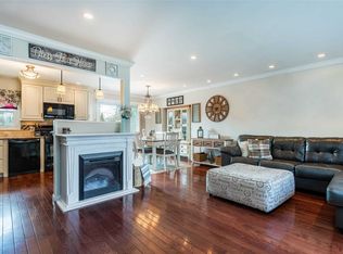 4082 Alken Ave, Seaford, NY 11783