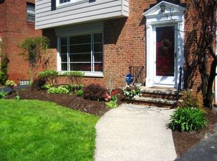 3885 Grenville Rd, University Heights, OH