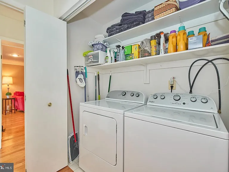 7613 Hamlet St — Photo 15