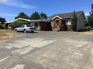 160 Michigan Ave SE, Bandon, OR 97411