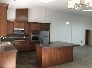 140 S Hemlock St, Cannon Beach, OR 97110