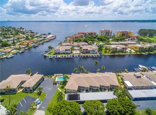 4005 SE 19th Pl #4, Cape Coral, FL 33904