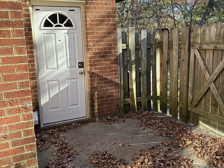 114 B Concord Dr #1 — Photo 12