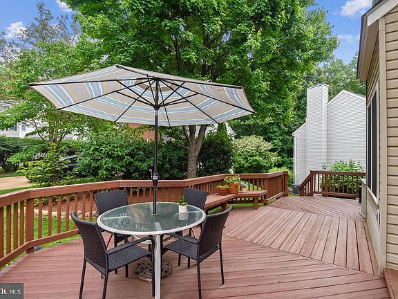 5th image of 3912 Leaf Lawn Ln