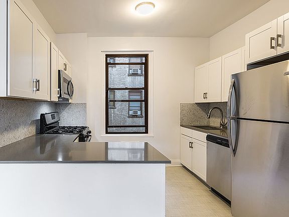 2nd image of 3064 34th St APT 1F