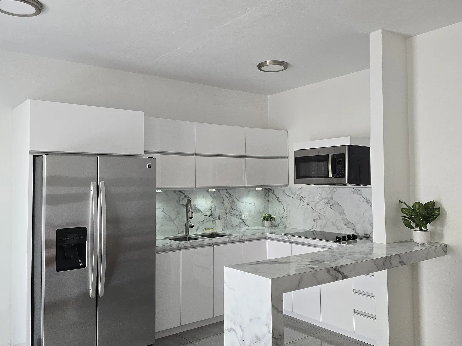 2 bed, $1,350 — Photo 3