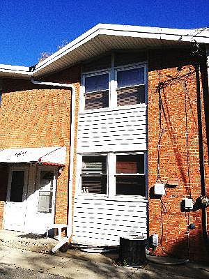 2nd image of 1560 Woodland Ave Unit C