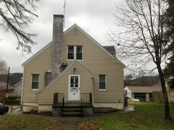 308 N 1st St, Jeannette, PA 15644