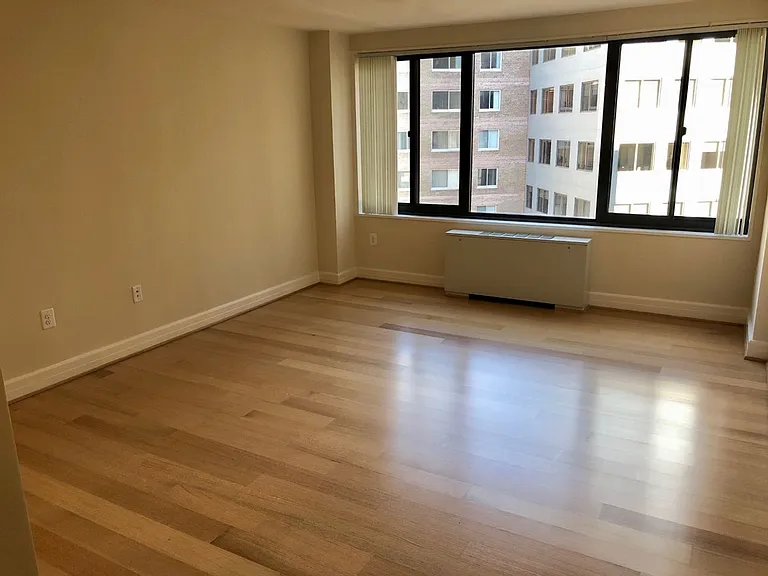 1255 New Hampshire Ave NW — Photo 146